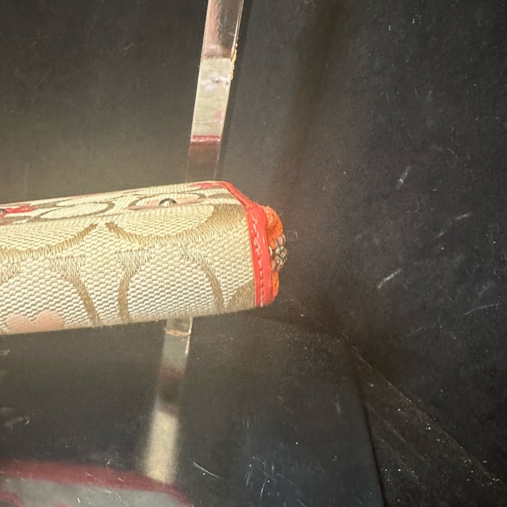 Coach Daisy Floral Zip accordion Wallet in Coral and Khaki - Picture 8 of 12